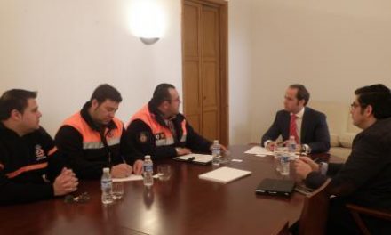 Parejo se reúne con Protección Civil para fomentar la colaboración  en situaciones de emergencia
