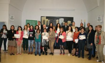 Extremadura entrega los Premios Fomento de la Lectura a instituciones,  colegios y bibliotecas