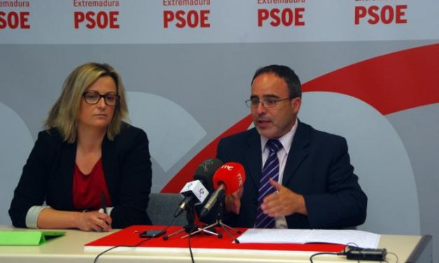 El PSOE regional exige que no se levante «ni una traviesa» del ferrocarril vía de la Plata Plasencia-Astorga