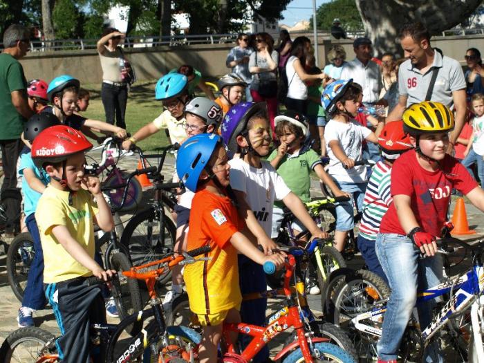 Más de 80 niños han participado en la IV edición de la ruta «Peque-bici» de Moraleja