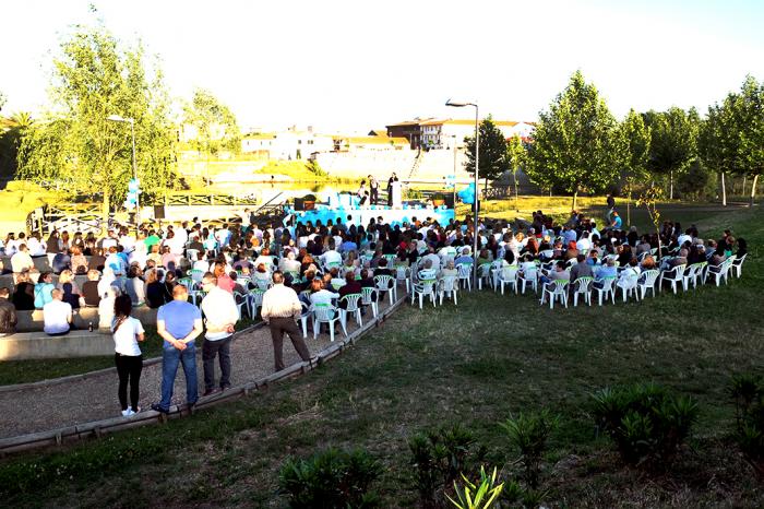 Unas 300 personas acuden al acto de graduación de los alumnos de Bachillerato del IES Jálama de Moraleja