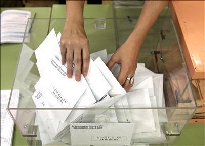 Un total de 896.320 extremeños podrán ejercer su derecho al voto en las elecciones del 9 de marzo