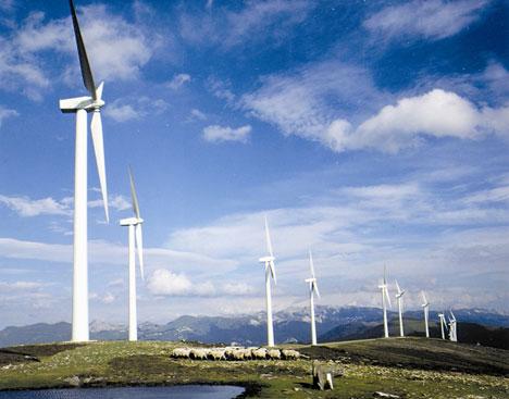 El consejero de Industria asegura que la energía renovable cubrirá el 20% de la demanda en 2012