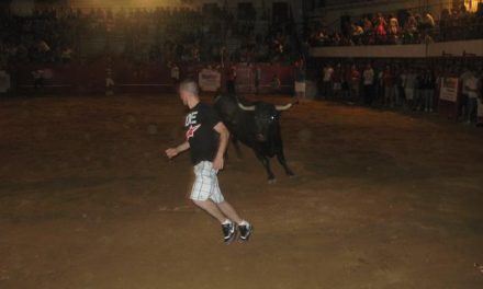 El primer encierro y lidia del toro del aguardiente de San Buenaventura finaliza sin heridos ni incidentes