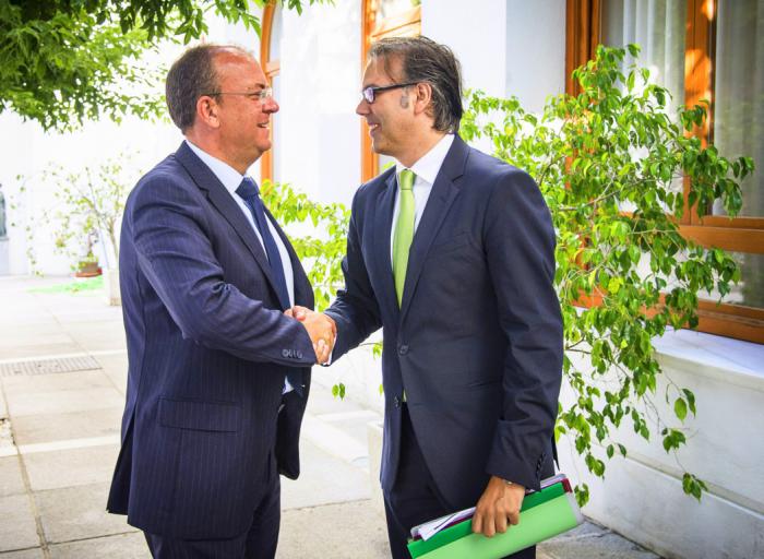 Monago negociará con Fomento la permuta de vías para conseguir el arreglo de Martín Palomino