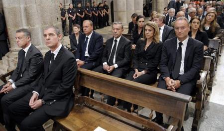 Monago asiste al funeral por las 79 víctimas del accidente de tren en Santiago de Compostela