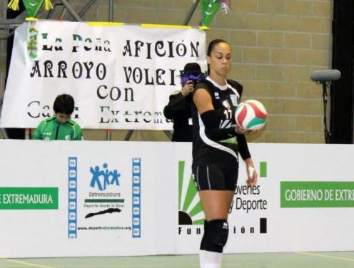 La central Flavia Lima acepta la propuesta de renovación del club de voleibol Extremadura Arroyo