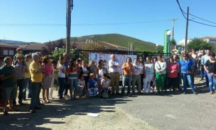 La comunidad educativa demanda la continuidad de la residencia de estudiantes de Caminomorisco