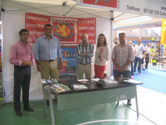 Más de 6.000 personas visitan la primera edición de la Feria de la Oportunidad celebrada en Coria