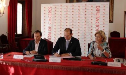 El Gobierno regional y la Diputación de Cáceres garantizan la teleasistencia domiciliaria a 3.204 usuarios
