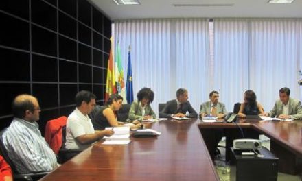 El Gobierno regional acuerda con representantes sindicales y afectados por la silicosis la constitución de una comisión
