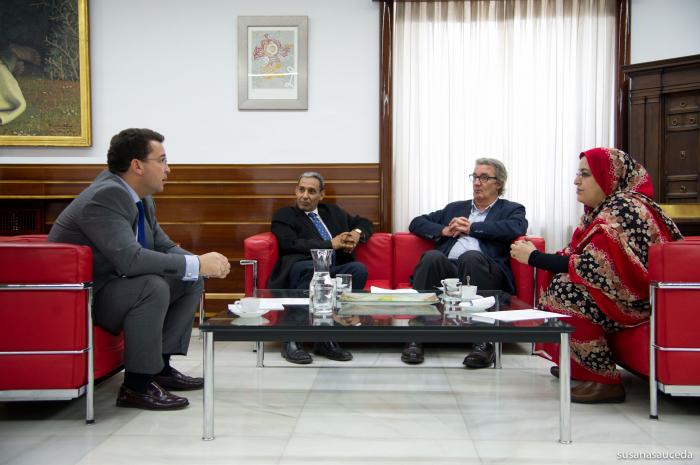 El Parlamento de Extremadura enviará un container de alimentos a los campos saharauis