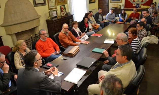 Pizarro se reúne con los presidentes vecinales para trabajar en la elaboración de los presupuestos del 2014
