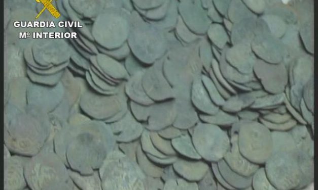 La Guardia Civil recupera en Navalmoral de la Mata un lote de monedas de cobre de distintos reinados y épocas