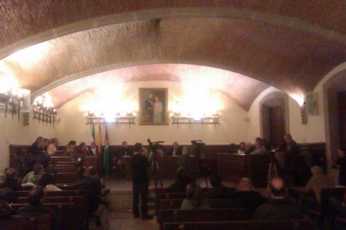 El pleno del Ayuntamiento de Plasencia aprueba el presupuesto de 2014 cifrado en 35,8 millones de euros