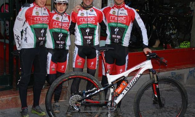 Los ciclistas del Extremadura MTB Team se concentran en Monfragüe antes de iniciar este domingo la competición