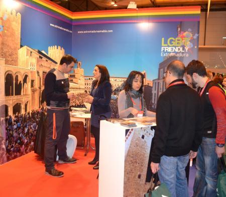 La Junta apoya a la Fundación Triángulo para potenciar el turismo dirigido a gays, lesbianas y bisexuales