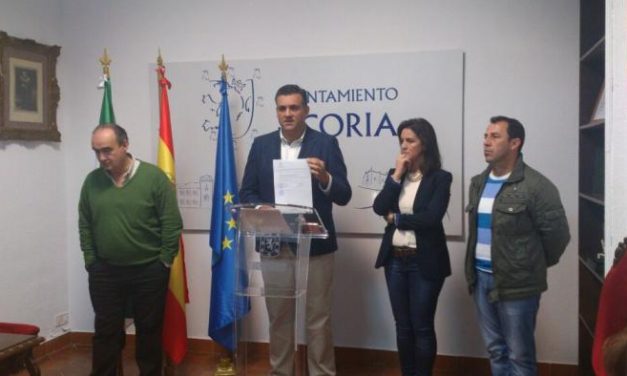 El alcalde de Coria pide la dimisión de los socialistas Fabia Moreno y Juan Manuel Hernández