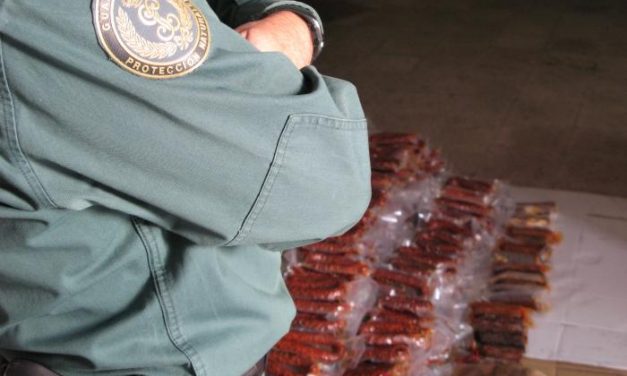 La Guardia Civil deteniene a cuatro personas por vender embutidos y quesos sin control sanitario