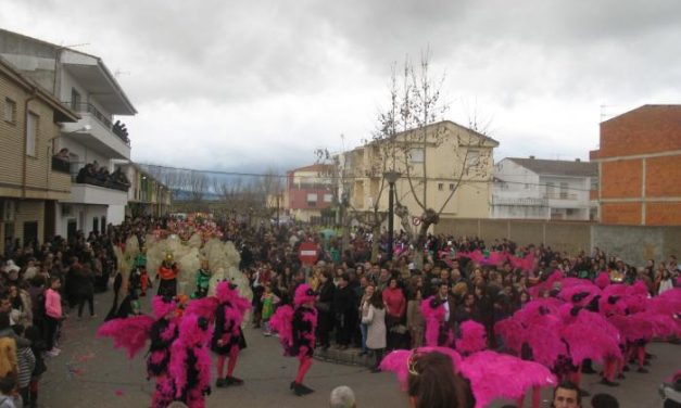 El grupo «Guamanbi» se hace con el primer premio del Gran Desfile de Carnaval de Moraleja