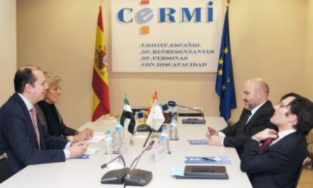 Hernández Carrón y el presidente del CERMI analizan la discapacidad en Extremadura y España