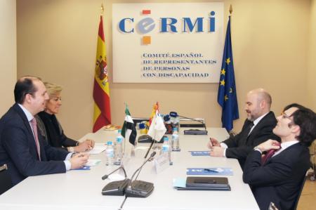 Hernández Carrón y el presidente del CERMI analizan la discapacidad en Extremadura y España