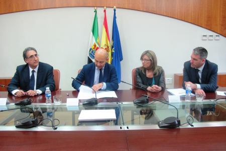 Extremadura integra sus delegaciones comerciales en el exterior en la red del Estado