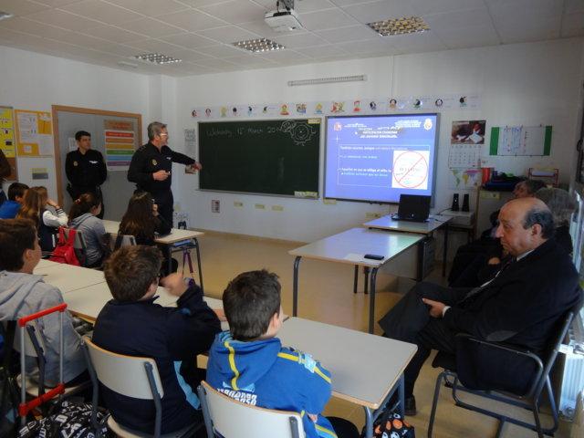 La Policía Nacional y la Guardia Civil impartieron el curso pasado más de 300 charlas en colegios