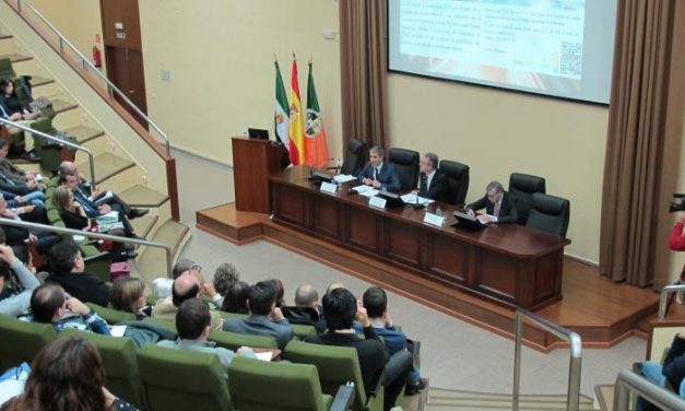 La Jornada ‘Oportunidades de Extremadura en China’ reúne a 144 participantes en la universidad