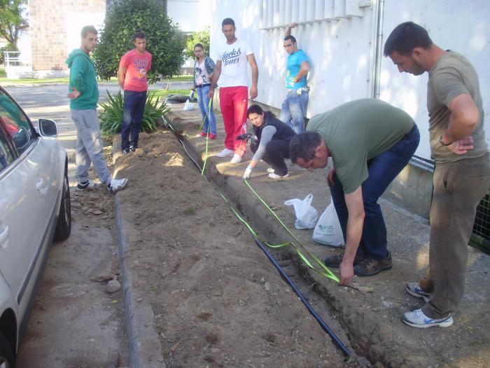 El Centro de Formación del Medio Rural de Moraleja forma a profesionales en mantenimiento de jardines