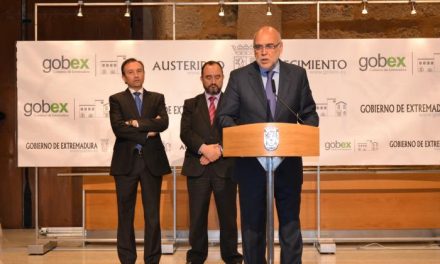 Agricultura y diputaciones  firman un convenio para sellar escombreras ilegales en municipios de Extremadura