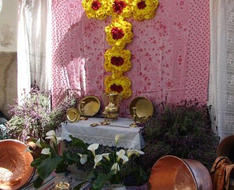 Valencia de Alcántara se prepara para las fiestas tradicionales de los “Mayos” y las “Cruces”