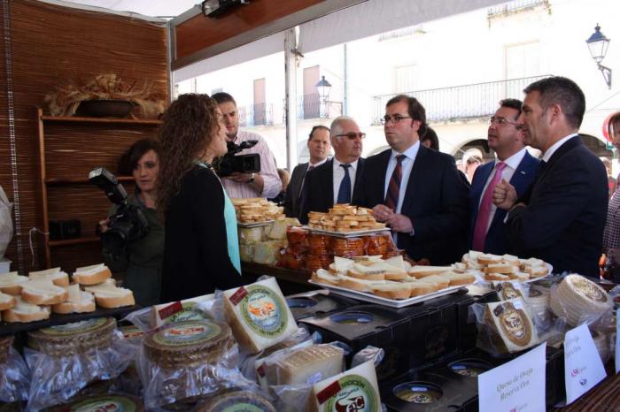 El Gobierno anima a las queserías a colaborar empresarialmente para abrirse a nuevos mercados