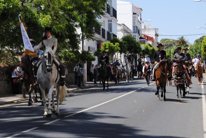 Más de cincuenta carrozas, jinetes y cientos de romeros viven San Isidro en Valencia de Alcántara