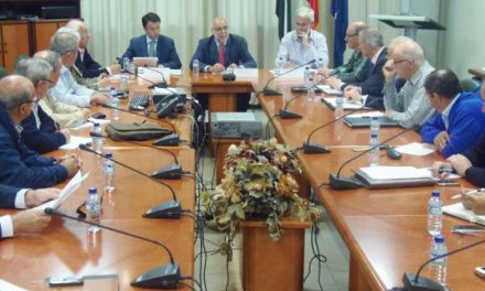 Echávarri anuncia una inversión de  diez millones de euros en modernizar el regadío de Extremadura