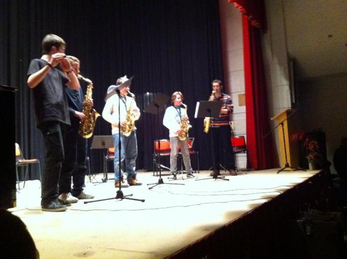 Los alumnos de la escuela de música de Moraleja ofrecen el concierto de fin de curso en la casa de cultura