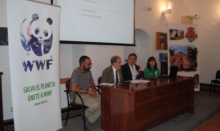 Un total de 800 plantones conforman «El Bosque» de WWF en Valencia de Alcántara
