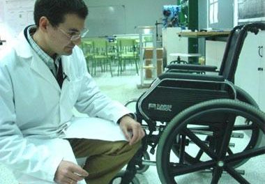 La Universidad patentará un nuevo mecanismo de propulsión para sillas de ruedas