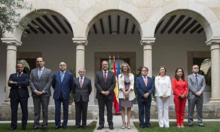 Monago asegura que la incorporación de Checa y Muñoz permitirá introducir  nuevas ideas en el Gobierno