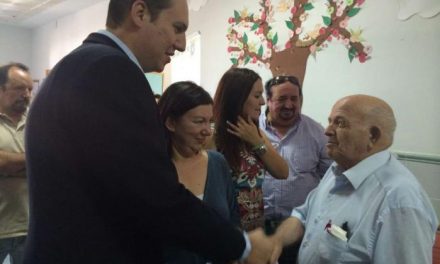 Carrón destaca los logros de Extremadura en Discapacidad y Dependencia en su visita a Las Hurdes