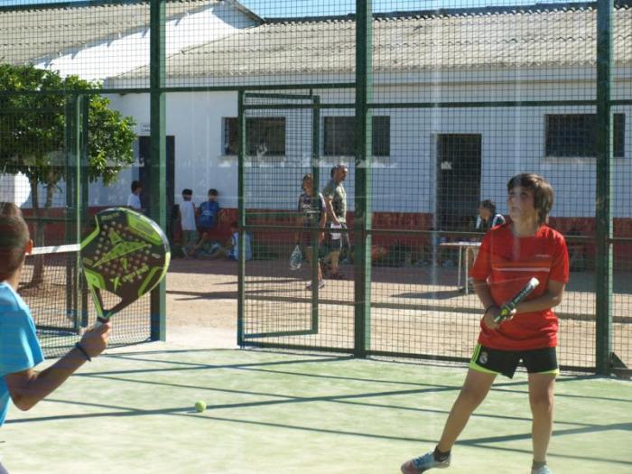 La localidad de Moraleja celebra con éxito la cuarta edición del Torneo de Pádel San Buenaventura