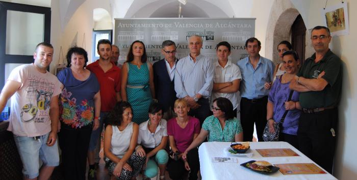 El alcalde de Valencia de Alcántara destaca el buen resultado de las primeras citas de la Boda Regia
