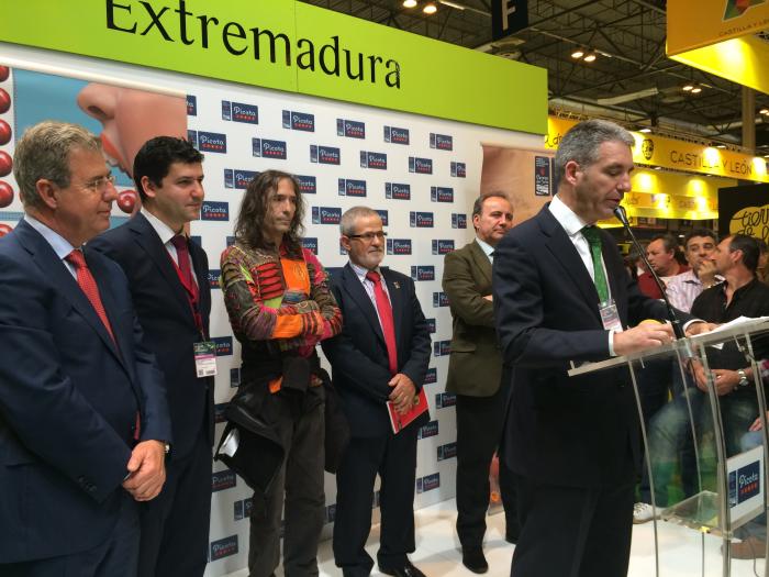 El vocalista del grupo Extremoduro, Robe Iniesta, recibirá este año la Medalla de Extremadura