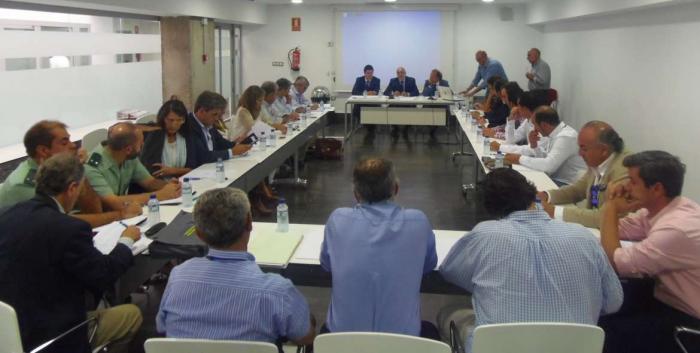 Echávarri preside el Consejo Extremeño de Caza que aborda asuntos relativos a los dormideros de paloma torcaz