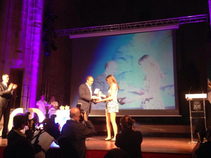 Alba Sánchez y Pedro Romero reciben los galardones de Mejor Deportista Absoluto 2013