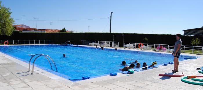 La piscina de Valencia de Alcántara recibe a 15.500 visitantes que permiten recaudar casi 18.000 euros