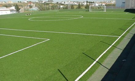 Valencia de Alcántara espera que los vecinos puedan disfrutar del nuevo campo de fútbol antes de 2015