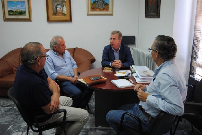 El Centro de Investigaciones llevará a cabo estudios sobre el castaño y el cerezo en Valencia de Alcántara