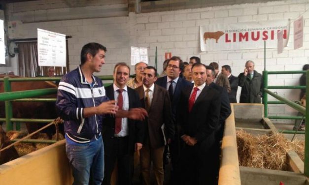Barrios reitera la apuesta del Gobierno por la ganadería en la XXXI Feria Agroganadera de Trujillo