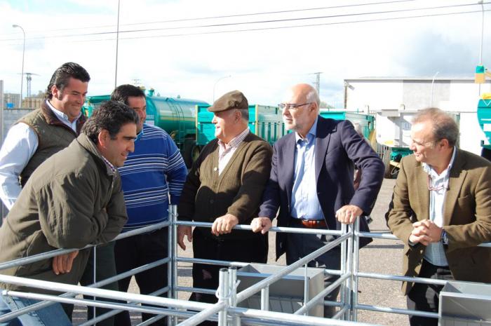 El consejero Echávarri reitera el apoyo del Gobierno de Extremadura a la Feria Agroganadera de Trujillo